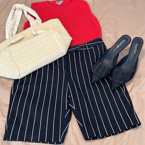 Reitmans sz9 juniors navy white strip stretchy zip front belt loops shorts EUC - Picture 3 of 13